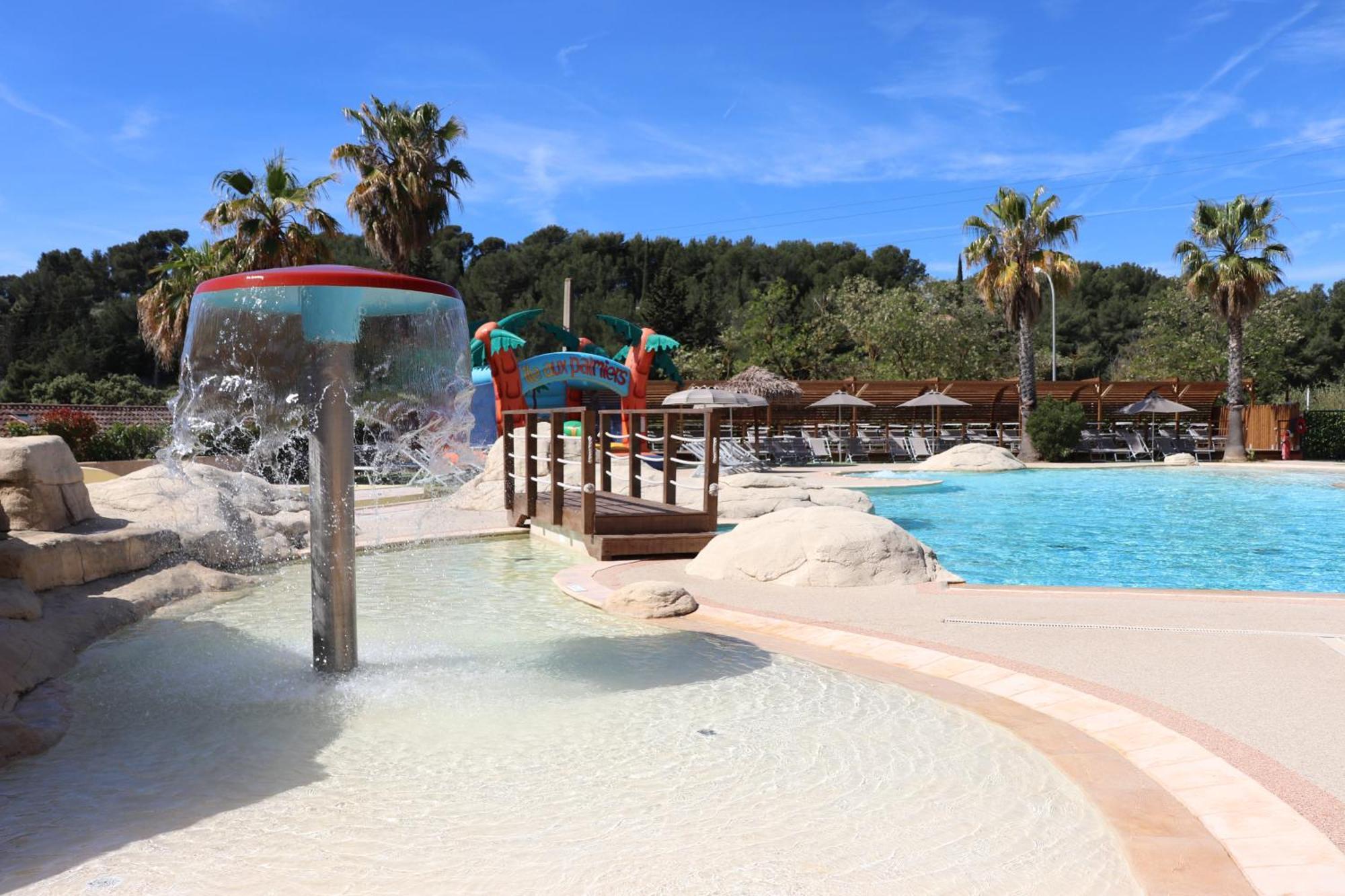 Mas De Pierredon Camping 4*